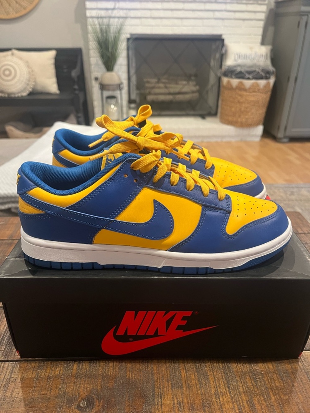 Nike Dunk Low “UCLA” Sneakers size 7
